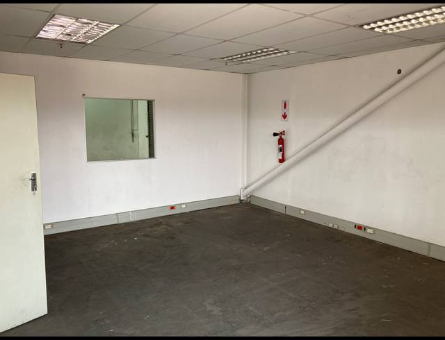 372M² FACTORY TO LET IN NEW GERMANY